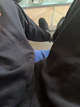 Manu97k online show from October 26, 2025, 8:53 am