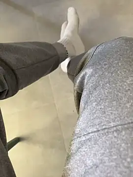 Manu97k online show from March 18, 2026, 10:07 am