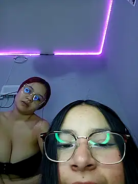 Snapshot of Anne_Mia chatting on October 31, 2025, 9:21 am Anne Mia online show from October 31, 2025, 9:21 am