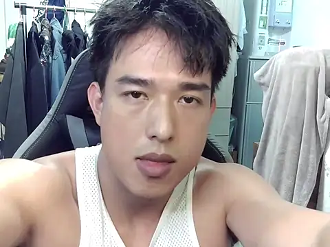 hunterXhan online show from April 23, 2026, 4:20 pm