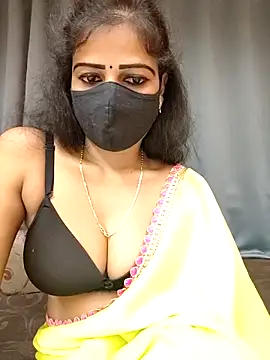 Misss-julli online show from September 21, 2025, 5:36 pm