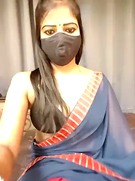 Snapshot of Misss-julli chatting on December 19, 2025, 11:23 pm Misss-julli online show from December 19, 2025, 11:23 pm