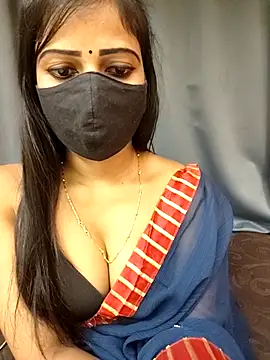 Snapshot of Misss-julli chatting on December 20, 2025, 11:39 am Misss-julli online show from December 20, 2025, 11:39 am