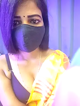 Snapshot of Misss-julli chatting on February 16, 2026, 8:10 am Misss-julli online show from February 16, 2026, 8:10 am