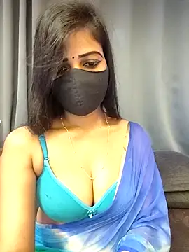 Snapshot of Misss-julli chatting on February 17, 2026, 7:05 am Misss-julli online show from February 17, 2026, 7:05 am