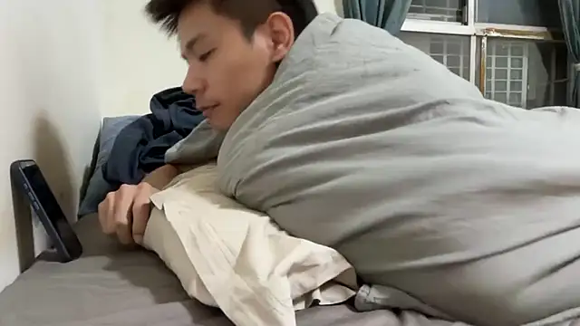 Foxfoxfox4 online show from February 2, 2026, 2:49 pm