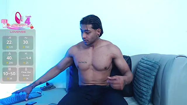 Troyy lee1 online show from September 18, 2025, 2:41 pm