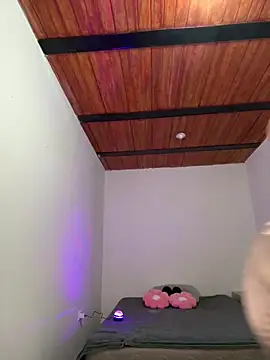 LiaCollings online show from February 6, 2026, 11:35 am