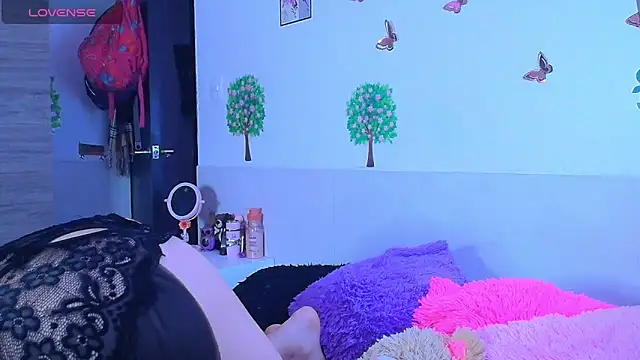 emily cooper t online show from April 15, 2026, 7:21 pm