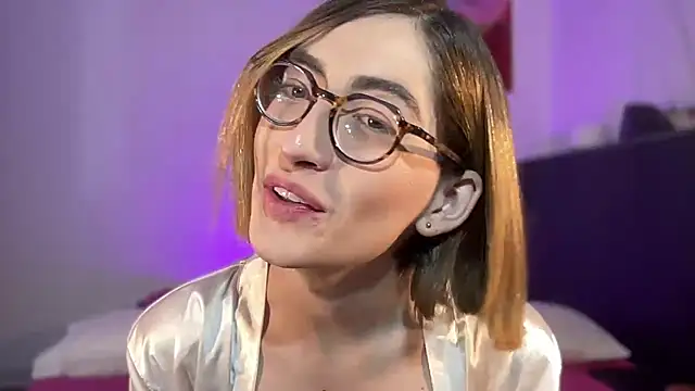 rousseblossom online show from October 10, 2025, 1:26 am