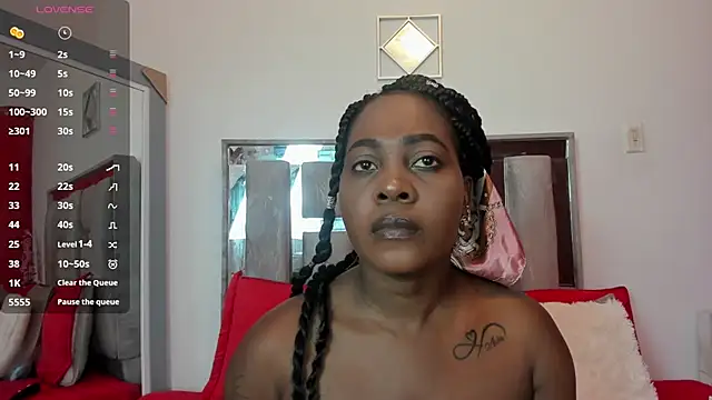 Snapshot of Emilly_roaa chatting on March 4, 2026, 12:00 pm Emilly roaa online show from March 4, 2026, 12:00 pm