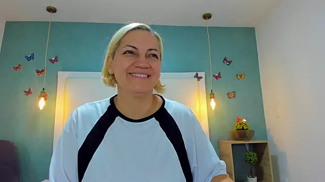 Snapshot of Heidy_milf chatting on October 8, 2025, 8:06 pm Heidy milf online show from October 8, 2025, 8:06 pm