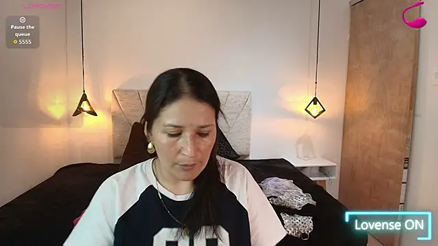 Snapshot of Barbara_fox__ chatting on June 16, 2026, 12:08 pm Barbara fox online show from June 16, 2026, 12:08 pm