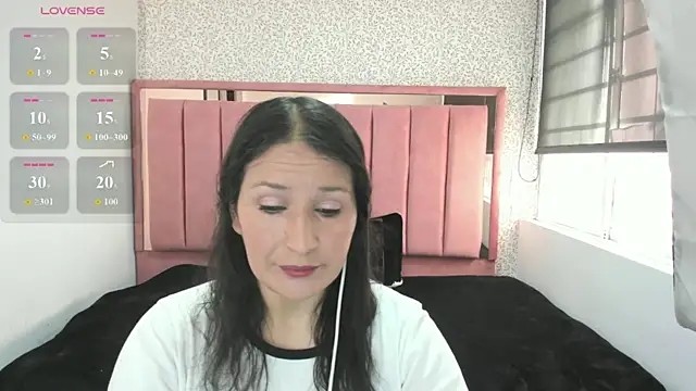 Snapshot of Barbara_fox__ chatting on June 20, 2026, 11:57 am Barbara fox online show from June 20, 2026, 11:57 am