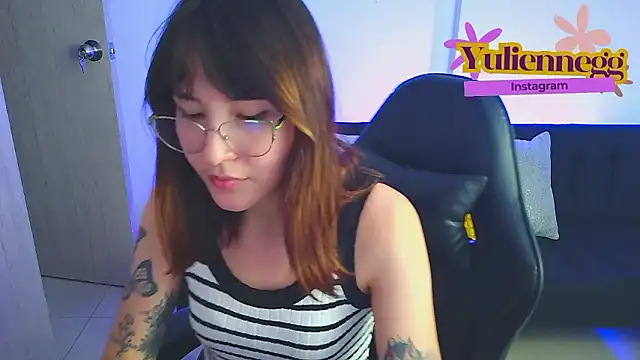 Yulienneg online show from February 8, 2026, 3:43 am