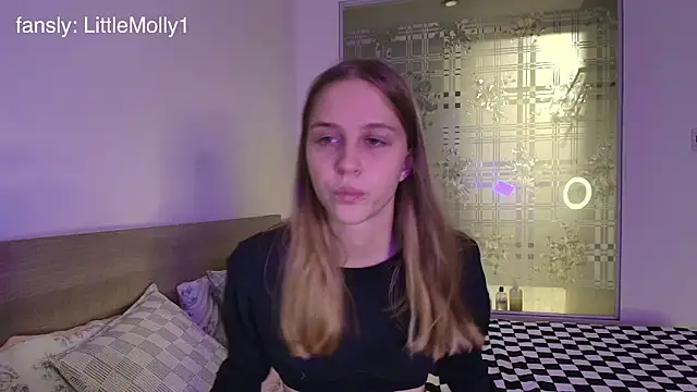 Snapshot of littlemolly11 chatting on October 2, 2025, 1:07 pm littlemolly11 online show from October 2, 2025, 1:07 pm