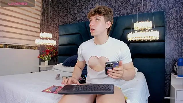 TaylerWhite online show from March 29, 2026, 11:43 am