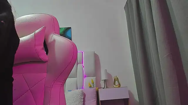 MilkWhore1 online show from April 15, 2026, 6:59 pm