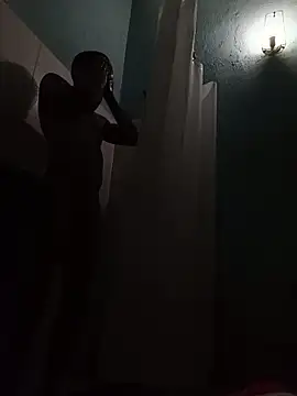 Snapshot of Juliorl01 chatting on March 25, 2026, 10:38 pm Juliorl01 online show from March 25, 2026, 10:38 pm