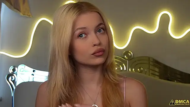 kellypeachcake online show from November 16, 2025, 5:35 am