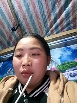 PhamPhung online show from February 12, 2026, 4:24 pm