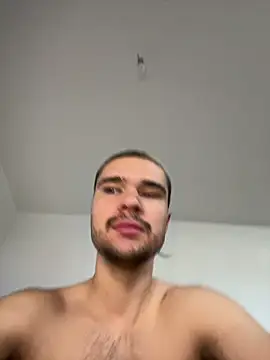 Snapshot of los_freaky chatting on April 14, 2026, 8:09 am los freaky online show from April 14, 2026, 8:09 am