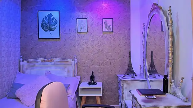 Dali collin online show from September 24, 2025, 1:14 pm