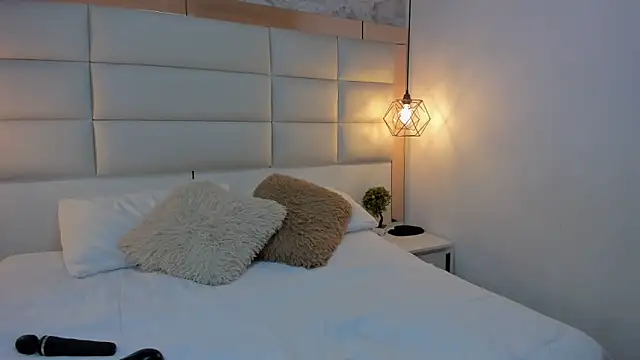 Dali collin online show from October 28, 2025, 1:14 pm