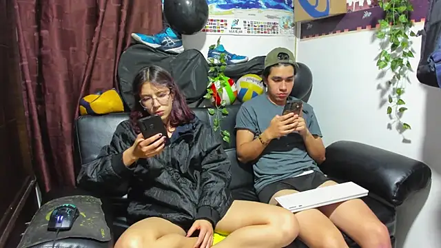 Donuts DD online show from September 12, 2025, 7:52 am