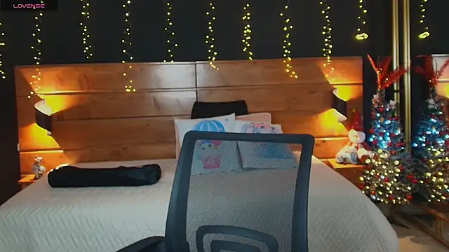 hanna kimura online show from December 3, 2025, 7:45 pm