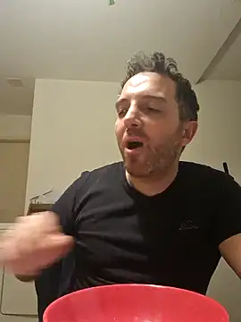 spaccaa online show from April 8, 2026, 9:04 pm