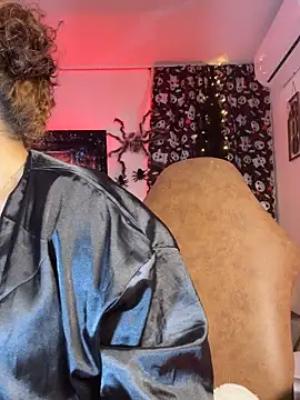 Snapshot of megansan_ chatting on October 21, 2025, 12:17 pm megansan  online show from October 21, 2025, 12:17 pm