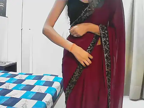 Snapshot of elize__ chatting on October 3, 2025, 2:30 am elize   online show from October 3, 2025, 2:30 am