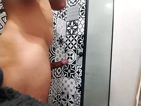 nazz01 online show from October 2, 2025, 4:30 am