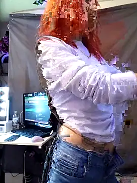 Purple2StayThnxx online show from November 17, 2025, 8:36 pm