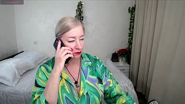 Snapshot of hunters_woman chatting on July 12, 2026, 4:09 pm hunters woman online show from July 12, 2026, 4:09 pm