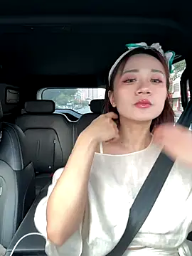 sexy-bobo520 online show from October 19, 2025, 9:10 am