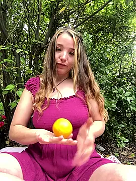 Snapshot of sashapulse chatting on October 18, 2025, 9:37 pm sashapulse online show from October 18, 2025, 9:37 pm