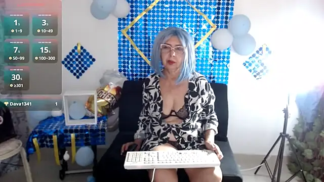 ruth blue21 online show from October 1, 2025, 4:40 am