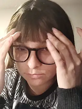 Aurora blaack online show from October 28, 2025, 5:22 am