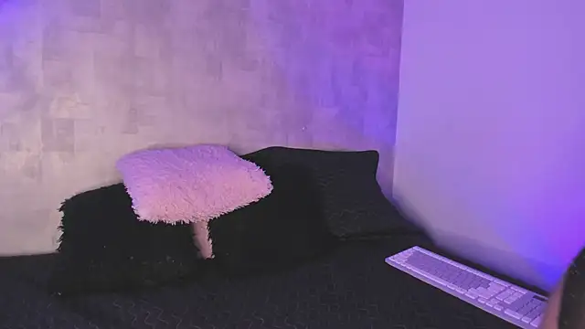 Becky G online show from December 19, 2025, 9:00 pm