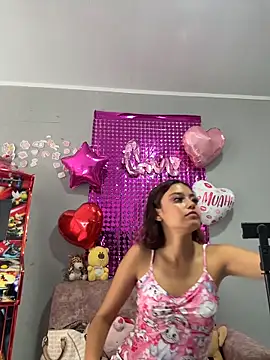 Snapshot of TamaraMera chatting on June 10, 2026, 7:46 pm TamaraMera online show from June 10, 2026, 7:46 pm