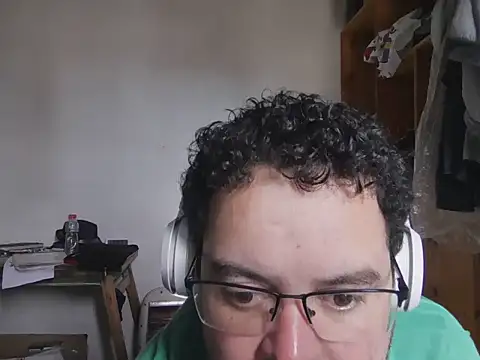 Snapshot of condorito222 chatting on June 25, 2026, 3:05 pm condorito222 online show from June 25, 2026, 3:05 pm
