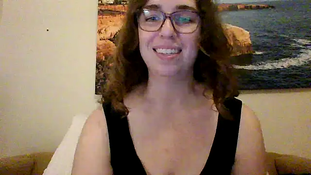 sweetsocalgirl online show from March 28, 2026, 2:33 am