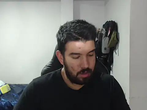 Snapshot of Axel11113 chatting on October 22, 2025, 2:34 am Axel11113 online show from October 22, 2025, 2:34 am