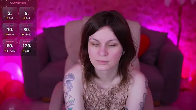 Snapshot of TinaMelt chatting on February 23, 2026, 7:44 pm TinaMelt online show from February 23, 2026, 7:44 pm