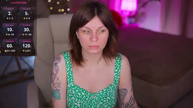 Snapshot of TinaMelt chatting on February 27, 2026, 7:36 pm TinaMelt online show from February 27, 2026, 7:36 pm