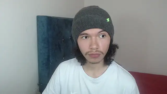 Xoxo Smiles online show from November 29, 2025, 3:59 pm