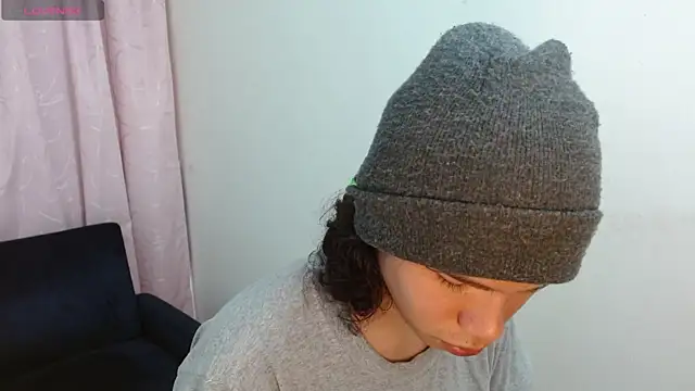 Xoxo Smiles online show from March 29, 2026, 9:42 am