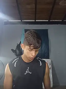 Snapshot of God_Eros_23cm chatting on July 3, 2026, 11:33 pm God Eros 23cm online show from July 3, 2026, 11:33 pm